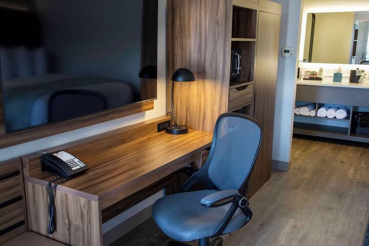 Room 15 of 46