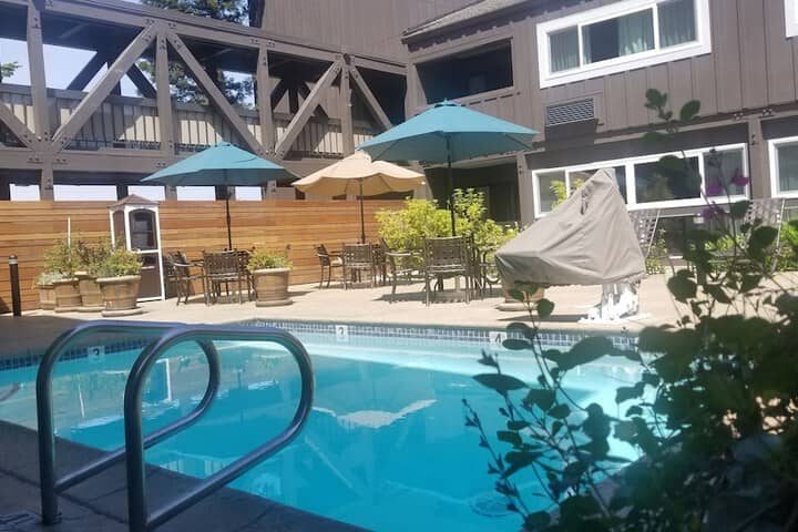 Pool 41 of 55