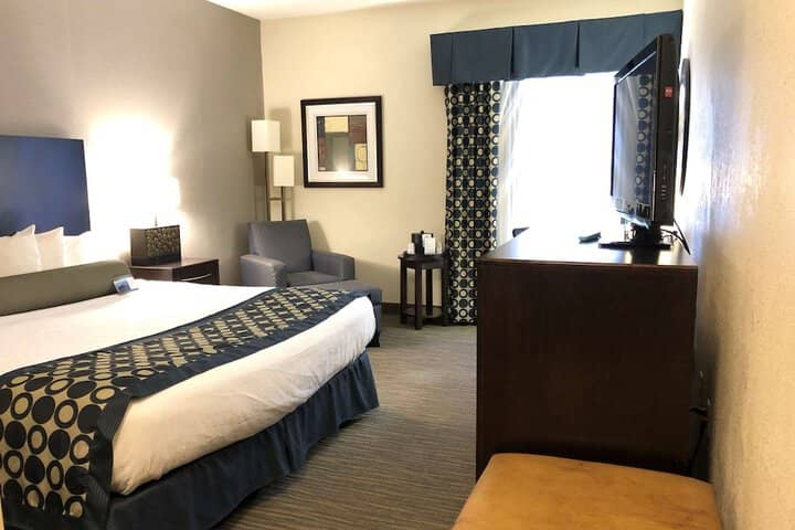 Room 6 of 42