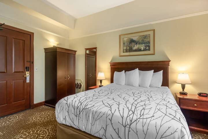 Room 15 of 49