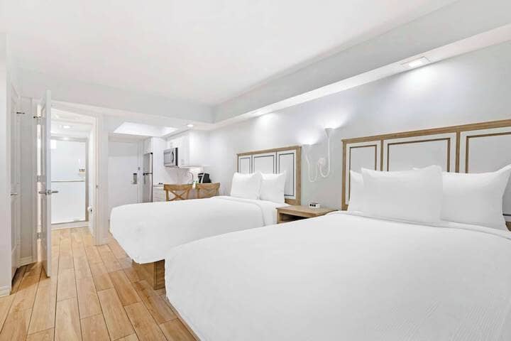 Room 28 of 131