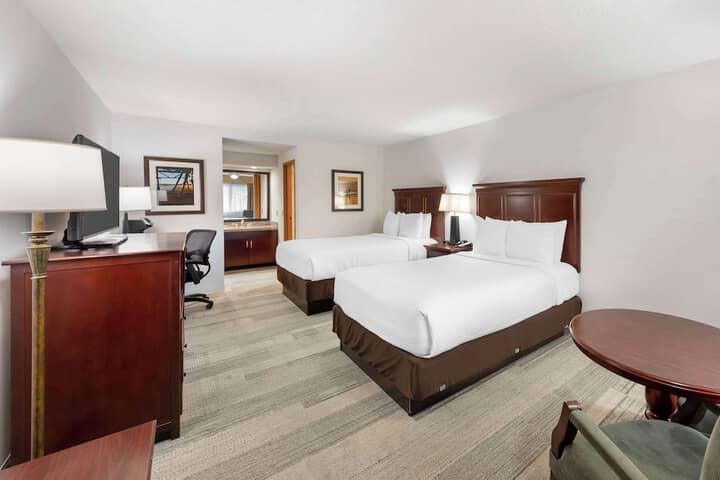 Room 9 of 33