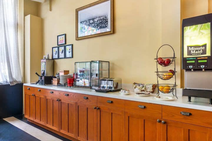Breakfast/Coffee Service 37 of 49