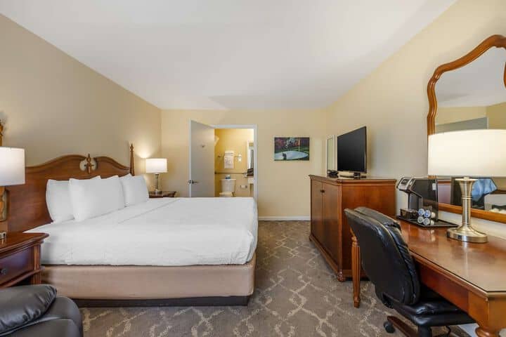 Room 15 of 38