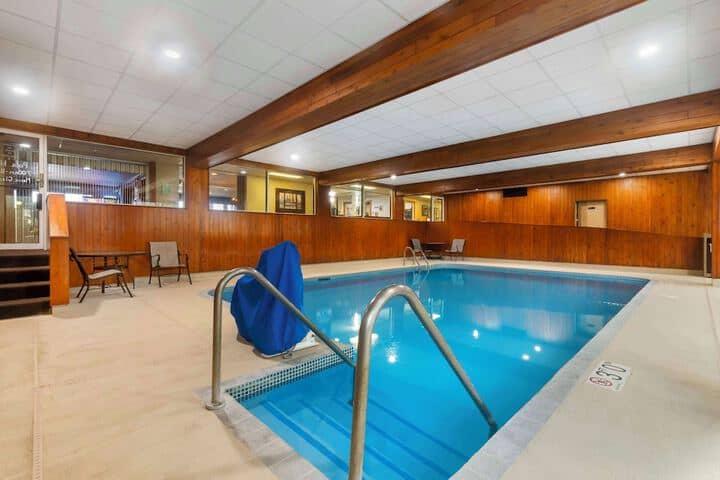 Pool 33 of 40