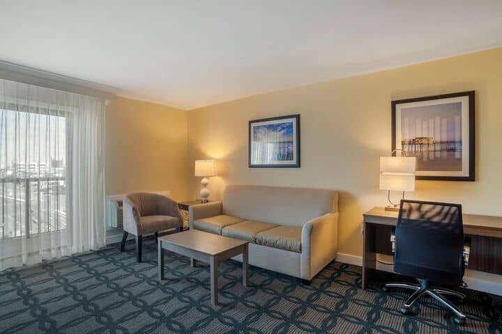 Room 9 of 46