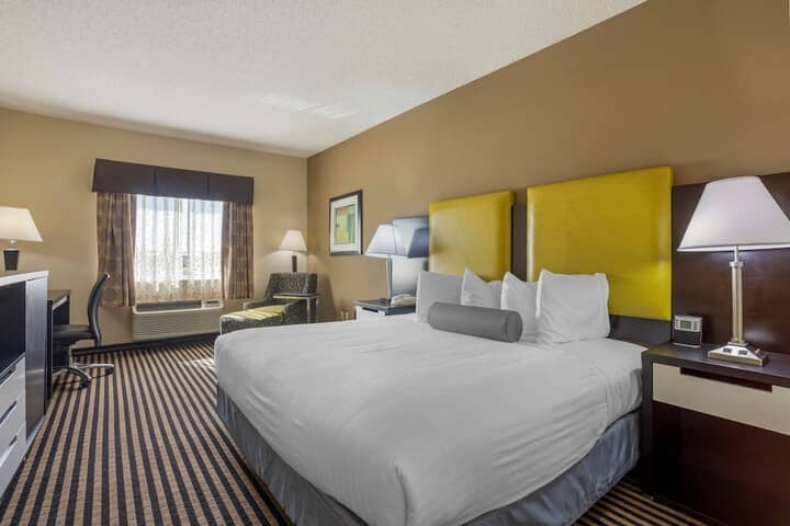 Room 4 of 35
