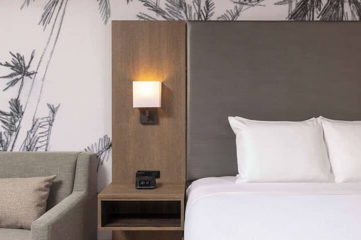 Room 14 of 37