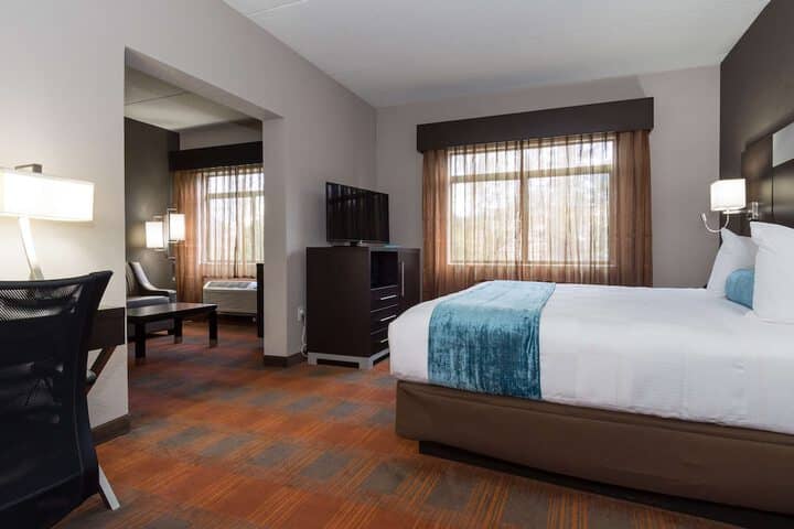 Room 7 of 20