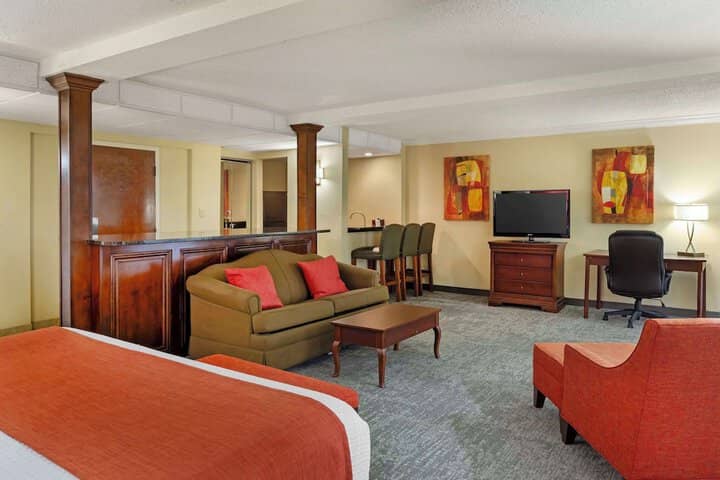 Room 18 of 35