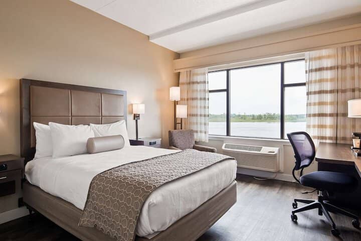Room 10 of 22