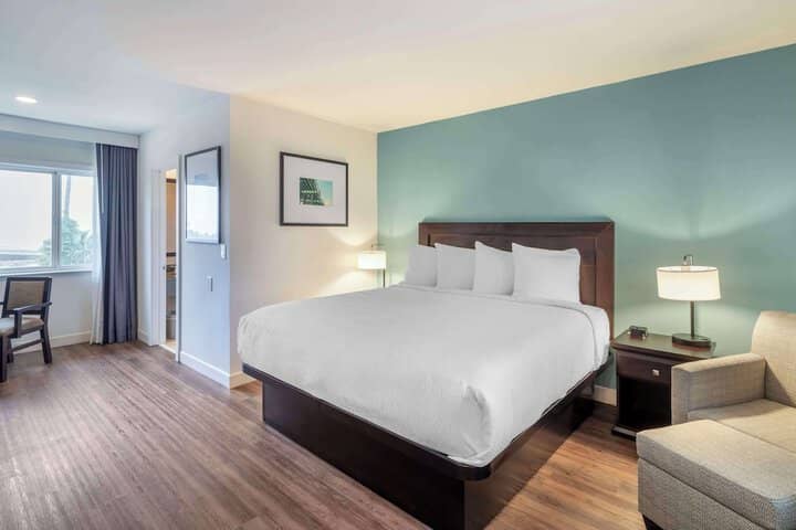 Room 15 of 38