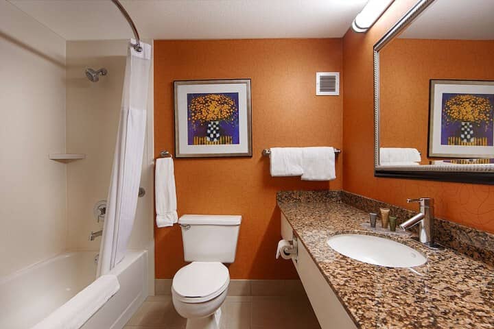 Room 22 of 40