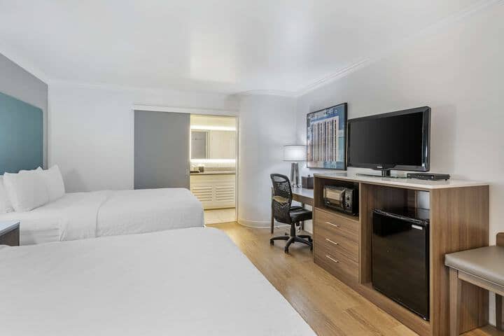 Room 7 of 36
