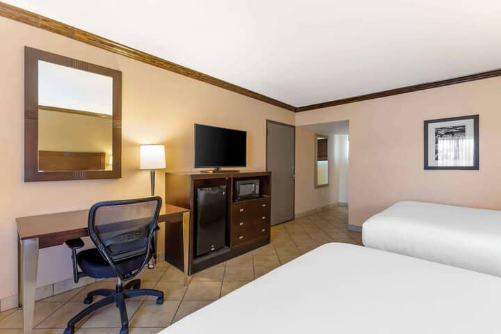 Room 13 of 42
