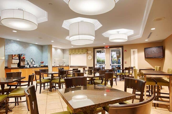 Breakfast area