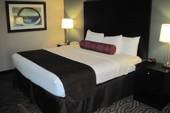 Room 5 of 60