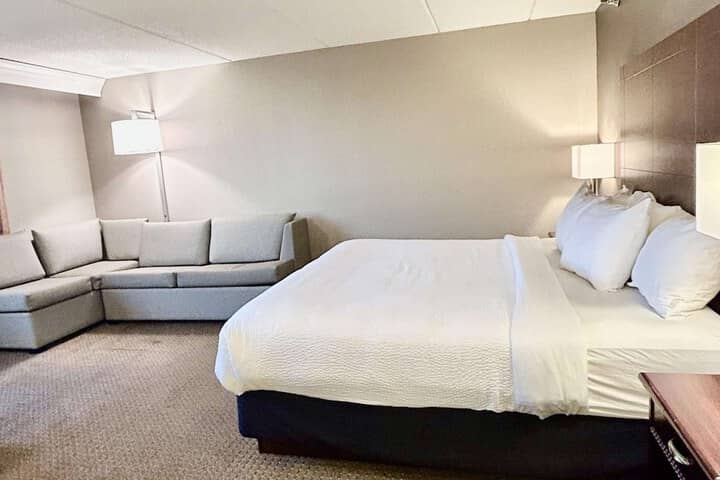 Room 8 of 69