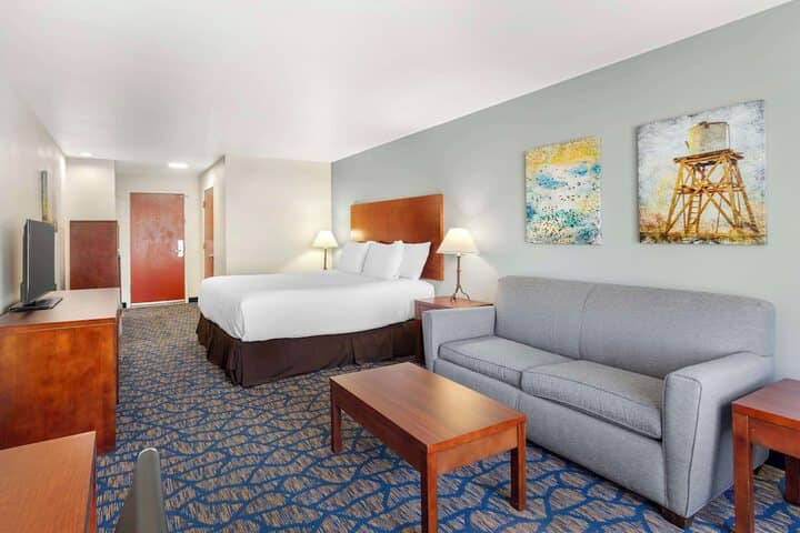 Room 21 of 39