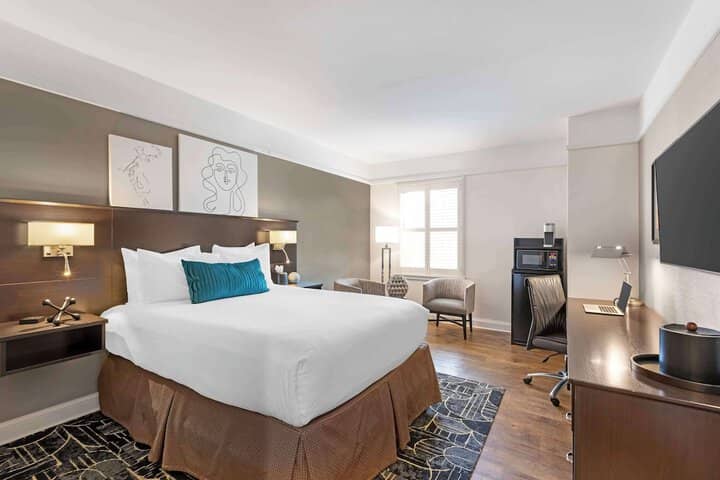 Room 15 of 70