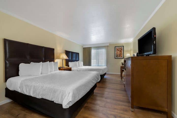 Room 7 of 38