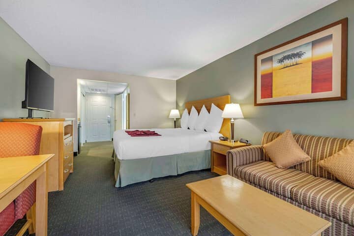 Room 11 of 42