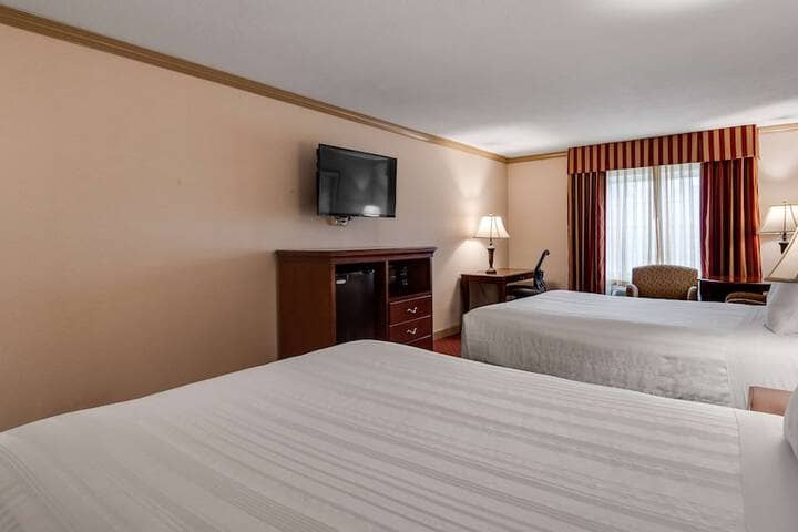 Room 19 of 37