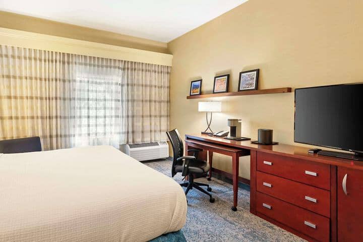 Room 9 of 45