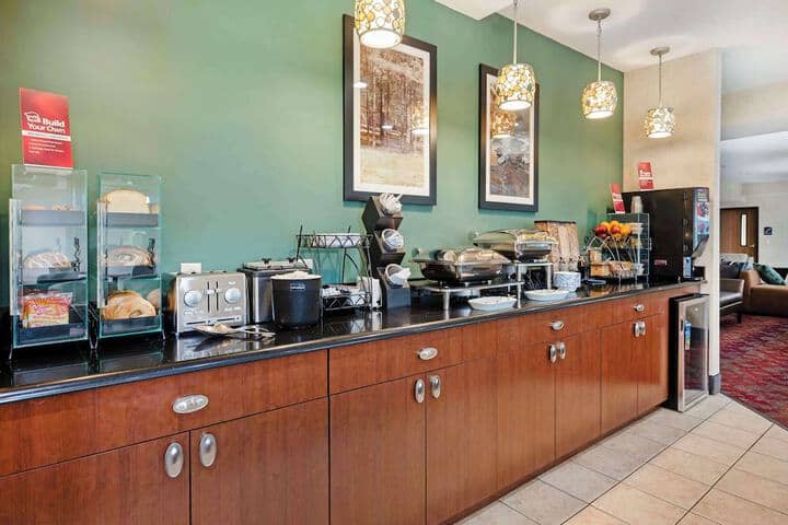 Breakfast/Coffee Service 43 of 46