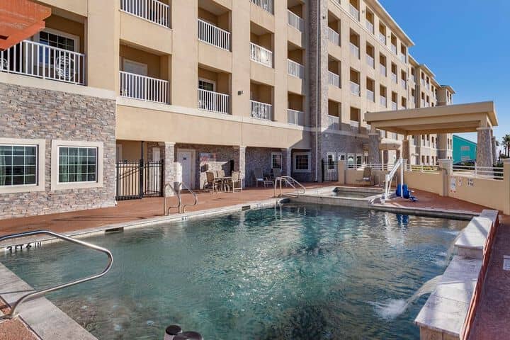 Pool 15 of 27