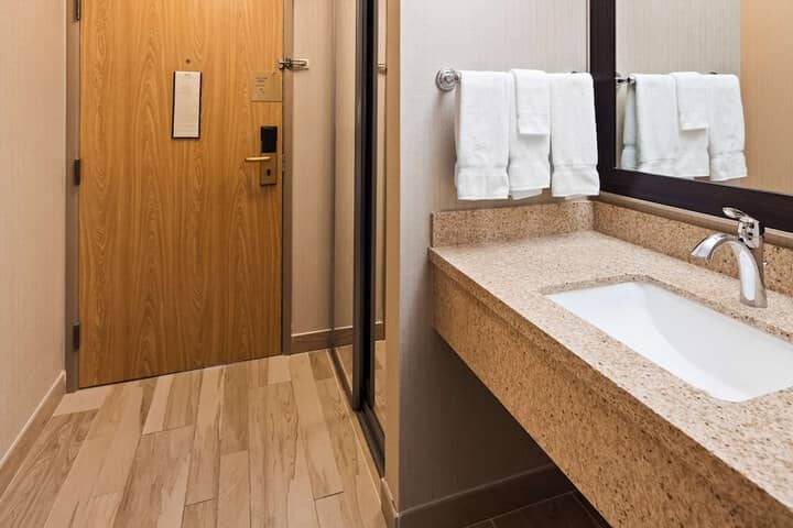 Room 18 of 31