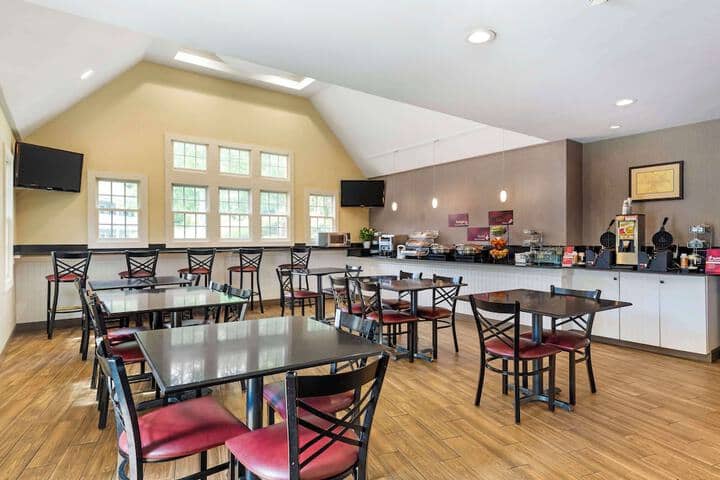 Breakfast area
