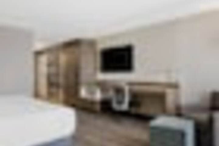 Room 38 of 117