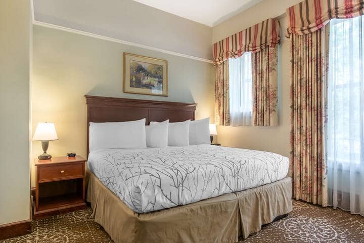 Room 22 of 49