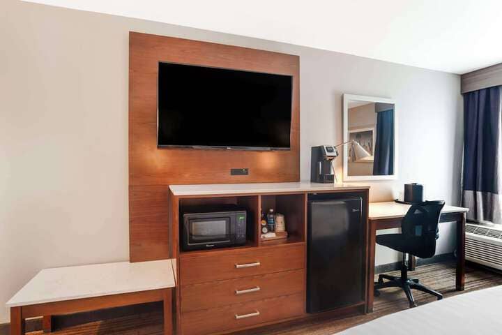 Room 17 of 59