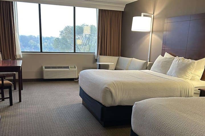 Room 44 of 69