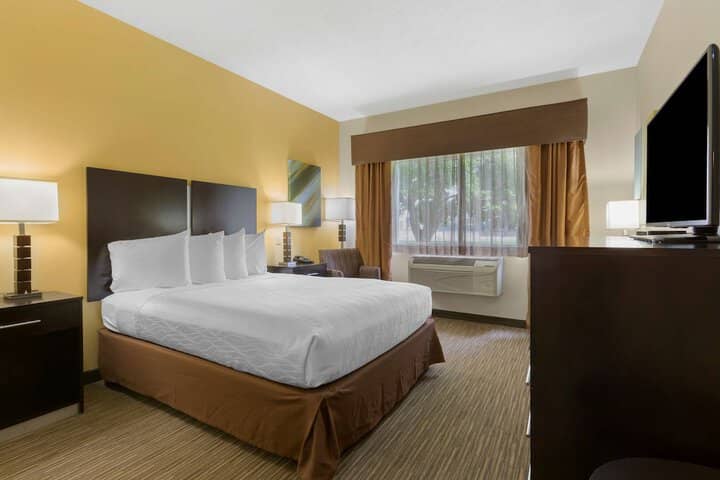 Room 7 of 41