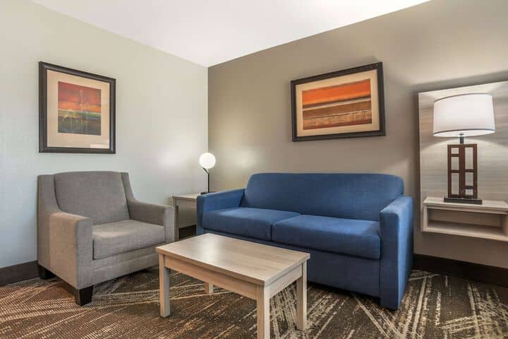 Room 14 of 32