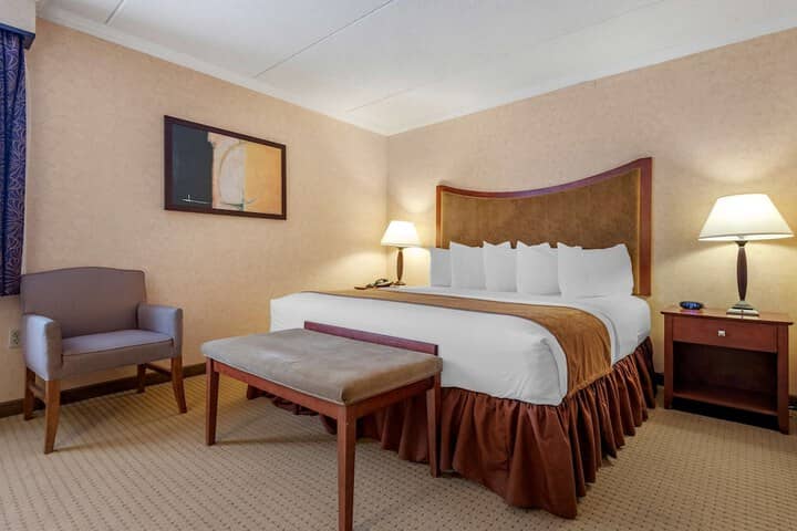 Room 13 of 48