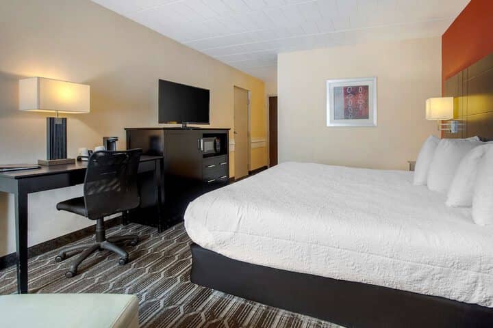 Room 7 of 27