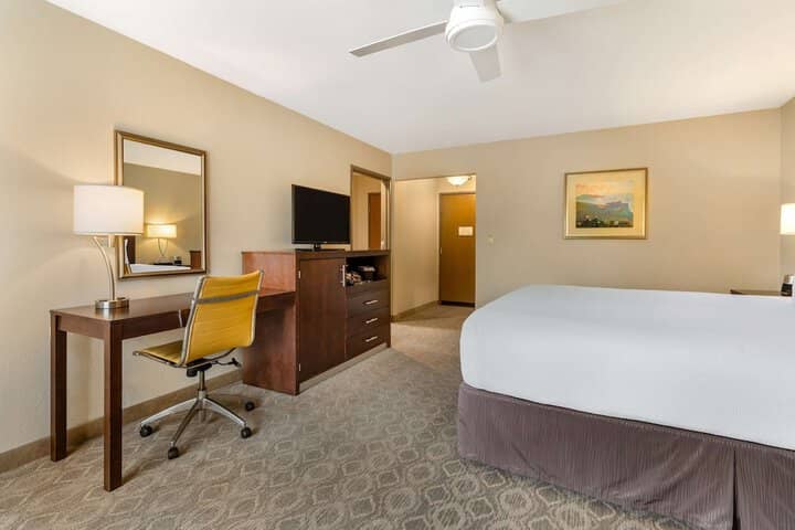 Room 43 of 63