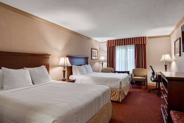 Room 10 of 37