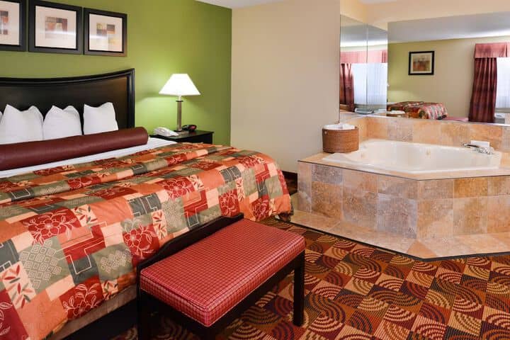 Room 9 of 21