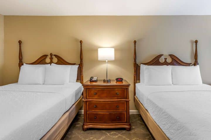 Room 10 of 38