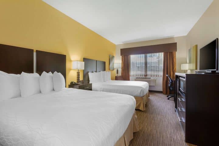 Room 10 of 41