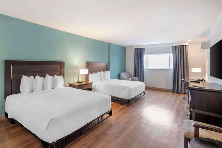 Room 6 of 38