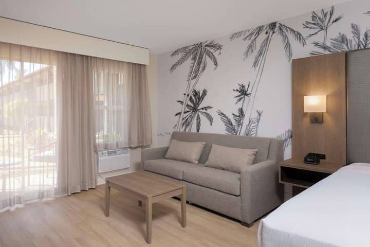 Room 16 of 37