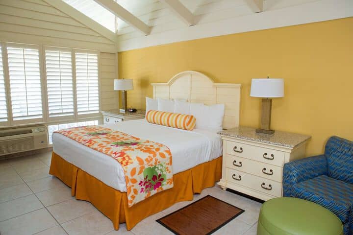 Room 10 of 22