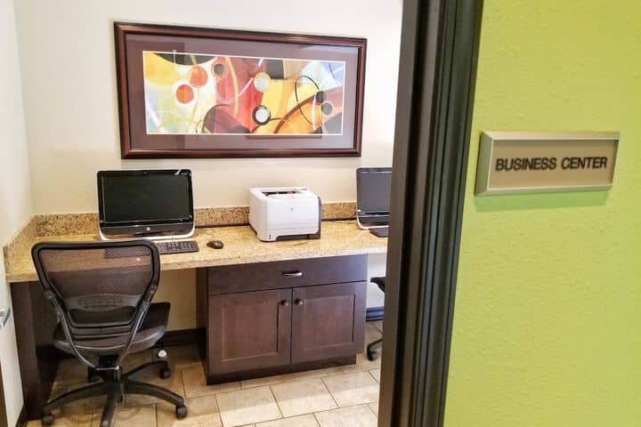Business Center 51 of 55