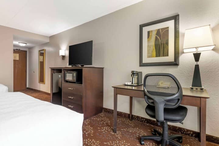 Room 19 of 43